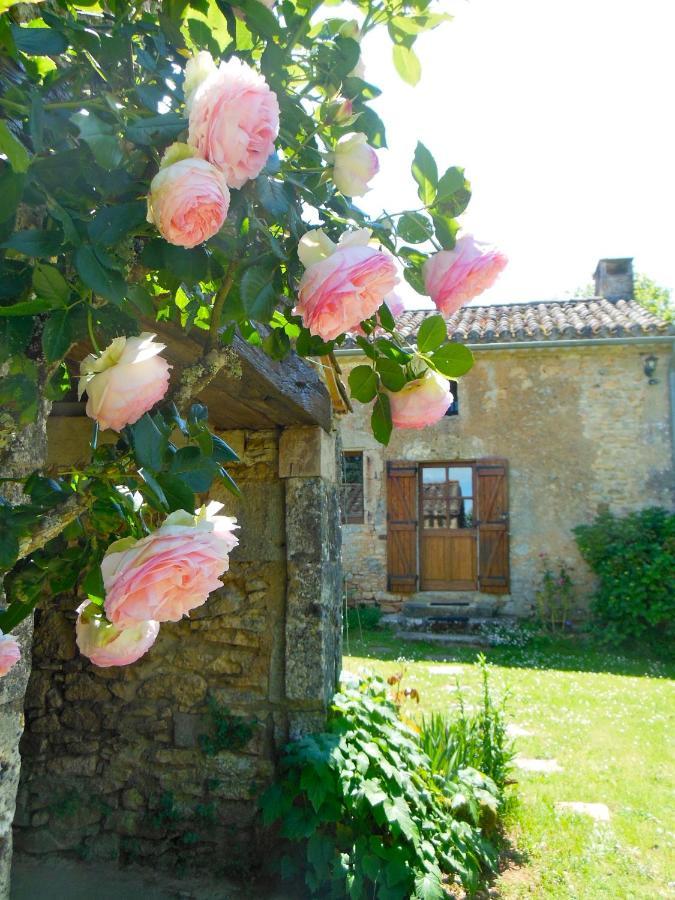 Hauts De Sentelines Sejour Authentique En Pleine Nature Gavaudun エクステリア 写真